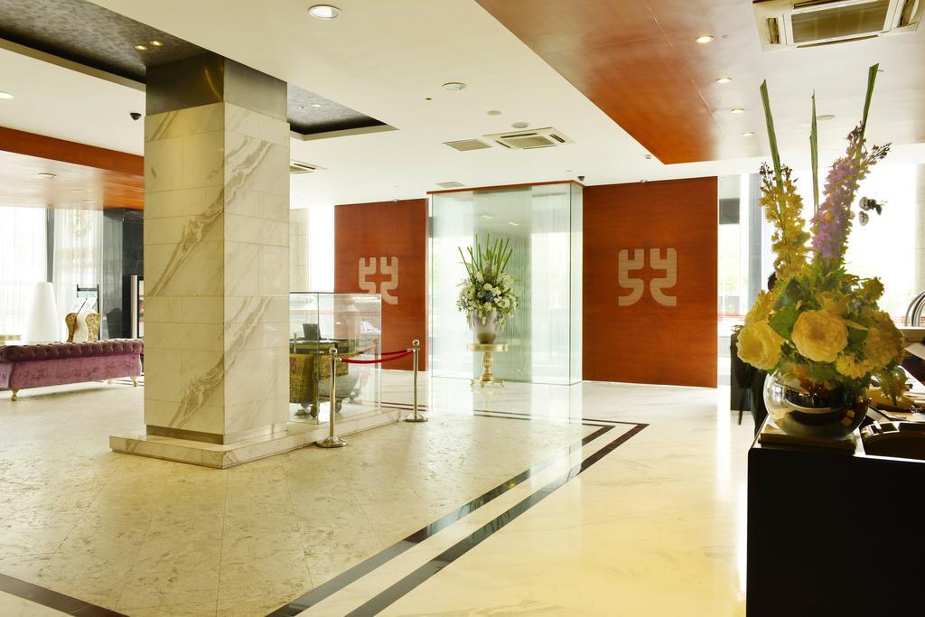 Kingtown Hotel Hongmei Shanghai Exterior photo