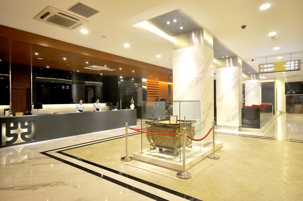 Kingtown Hotel Hongmei Shanghai Exterior photo